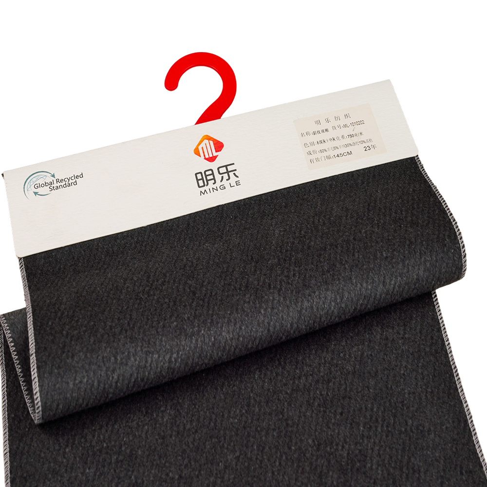 50 % vlna, 5 % kašmír, 35 % polyester, 10 % ostatné, vlákno 750G/M, tmavo šedá +, stredne šedá, keprový obojstranný náter, ML-1010202