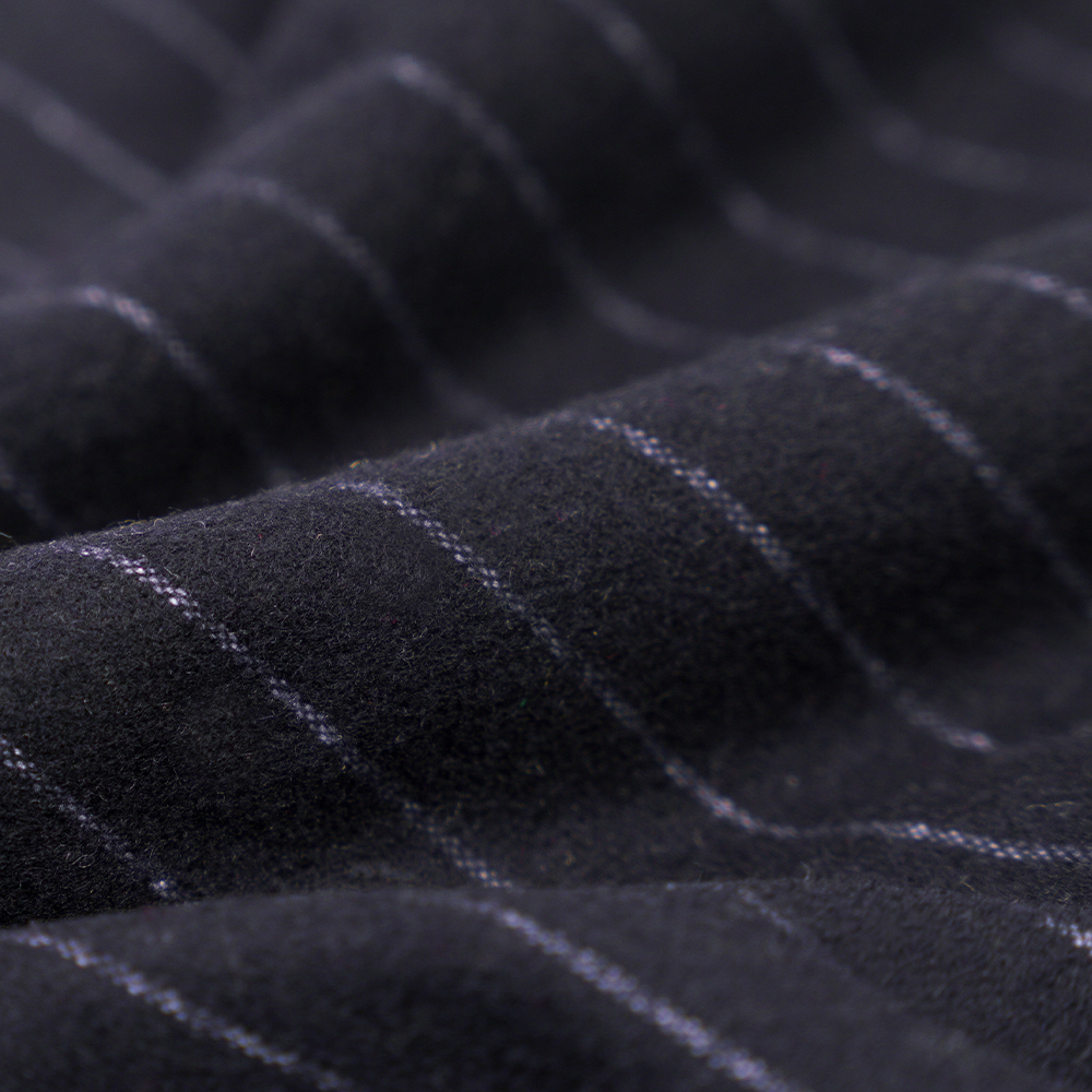 53 % vlna, 47 % polyester, 350 G/M, Zhiqing + biela, zvislá pruhovaná flanelová látka, ML-317245X-2