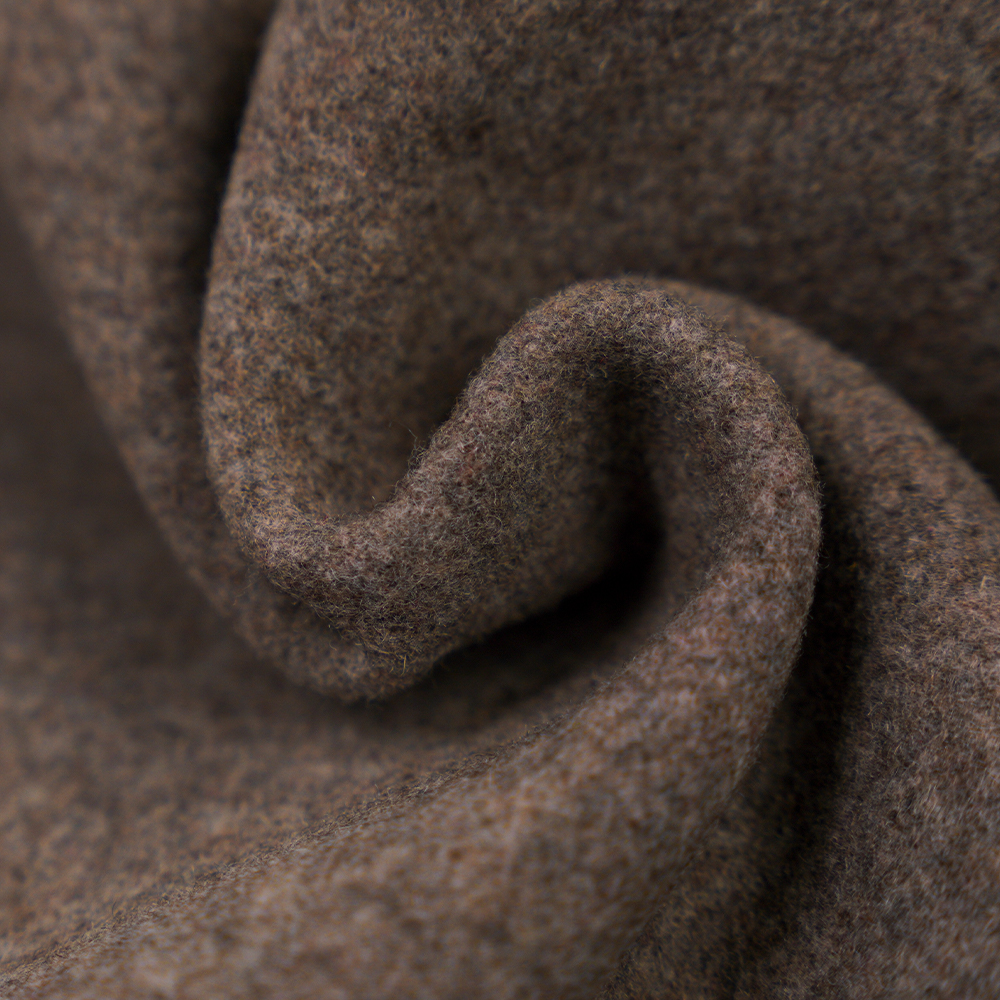 70 % vlna, 10 % kašmír, 10 % polyester, 10 % iné vlákno, 670 G/M, miešaná káva, tkanina Melton, ML-232270-670