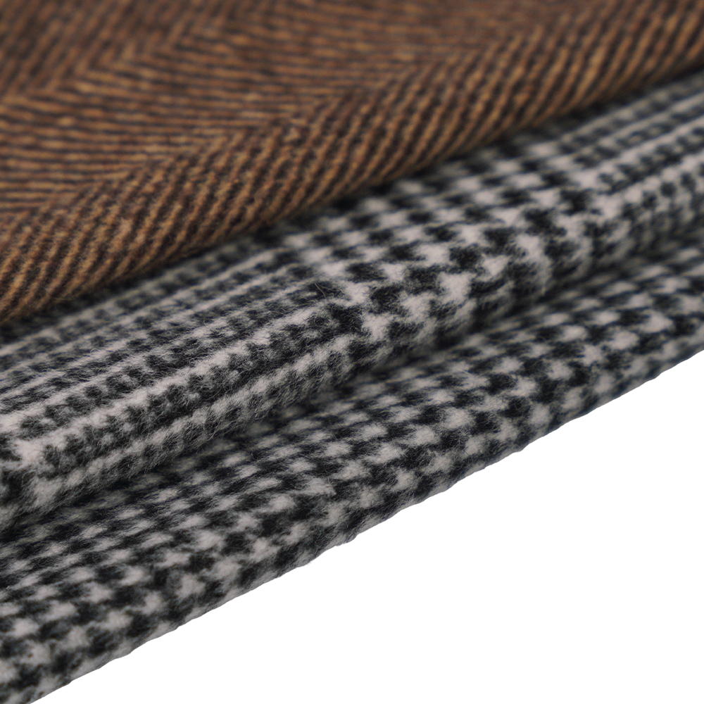 50 % vlna, 40 % polyester, 10 % iné vlákno, 560 G/M, čierna + svetlošedá, kockovaná jednotvárna vrchná vlnená tkanina, ML-1010015