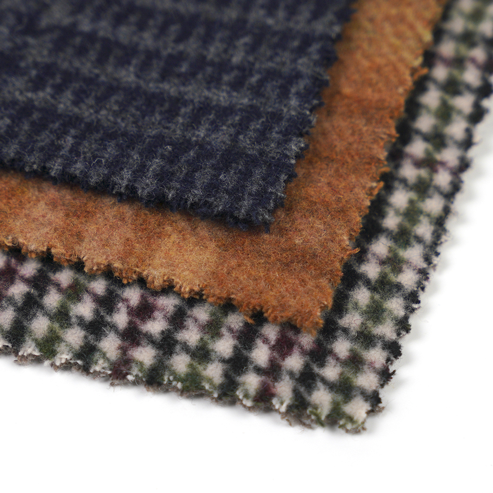 50 % vlna, 40 % polyester, 10 % iné vlákno, 860 G/M, hnedá a žltá kockovaná, zamatová tkanina, ML-062142104