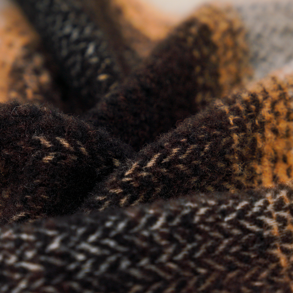 40 % vlna, 60 % polyester, 540 G/M, čiernobiela, kruhová tvídová tkanina, ML-8021071