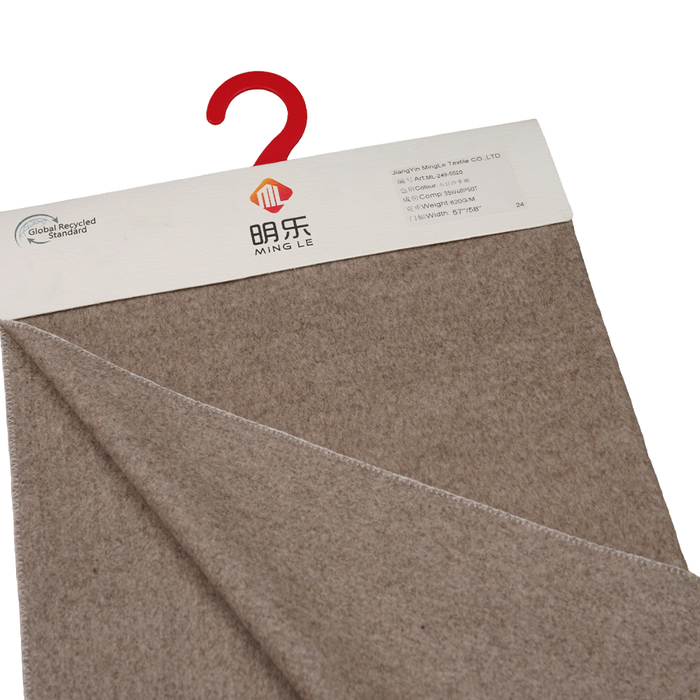 55 % vlna, 40 % polyester, 5 % iné vlákno, 620 G/M, fazuľová pasta, jednotvárna povrchová úprava, látka ML-249-5520